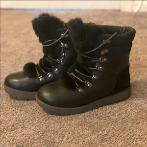 UGG BLACK VIKI WATERPROOF BOOTS 8.5